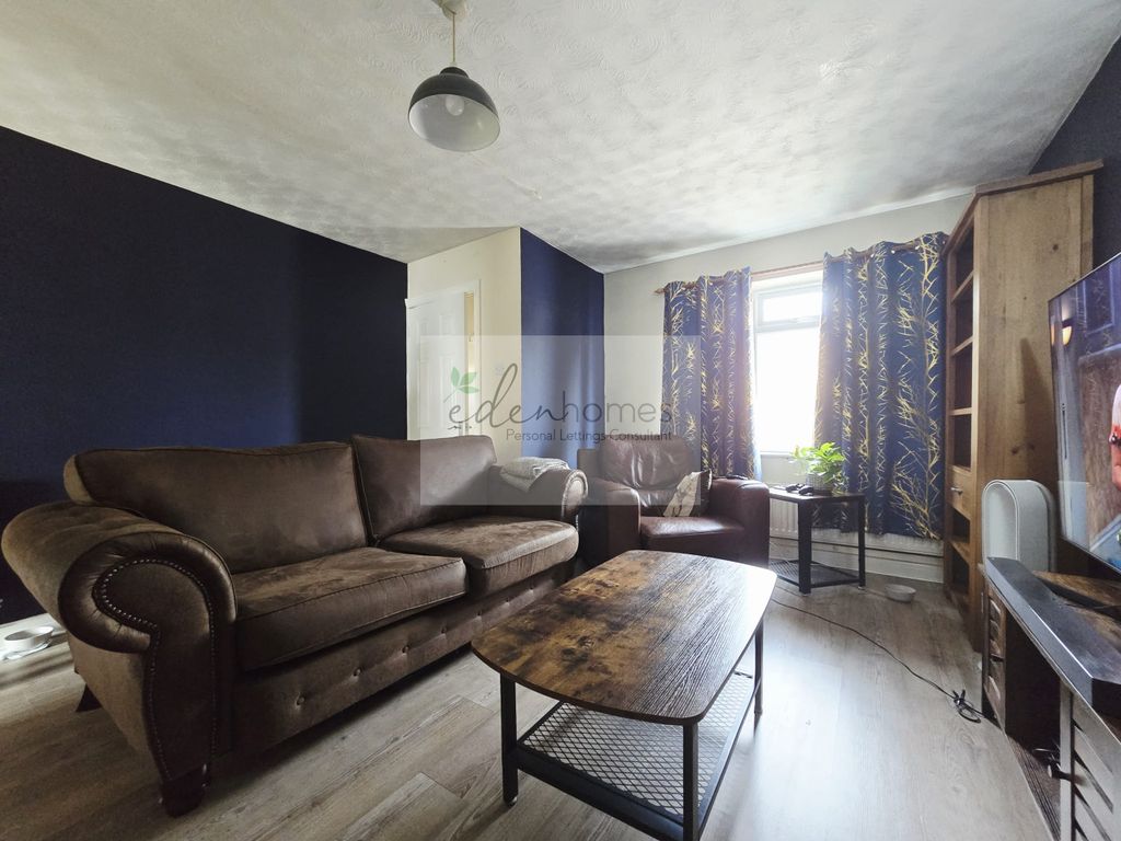 Property photo 3 of 8 A2341E3d-1926-47De-9455-94861Aff0Bc1.Jpeg