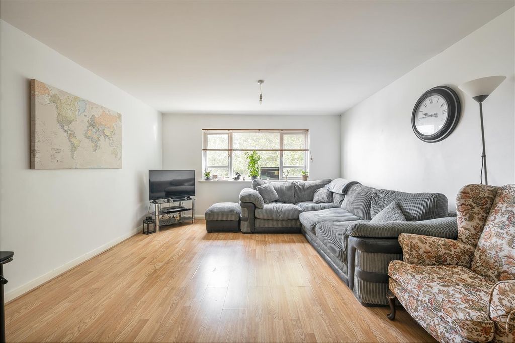 Property photo 1 of 12 Elderberry Way, E6