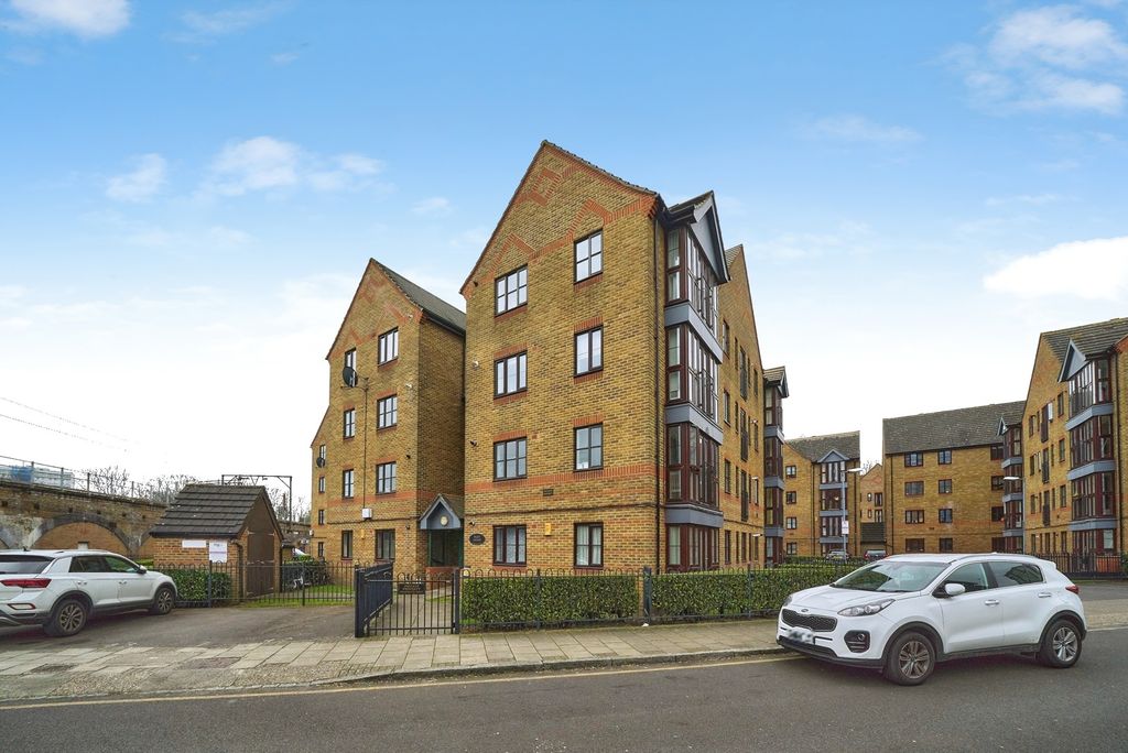 Property photo 2 of 12 Pbox-Img.Jpg