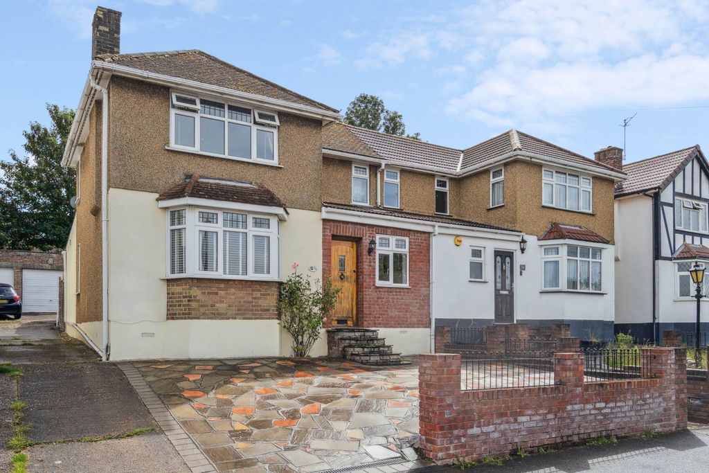 Property photo 1 of 17