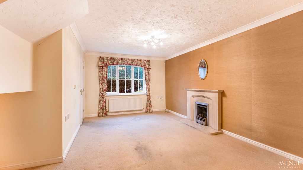 Property photo 3 of 27 4772743