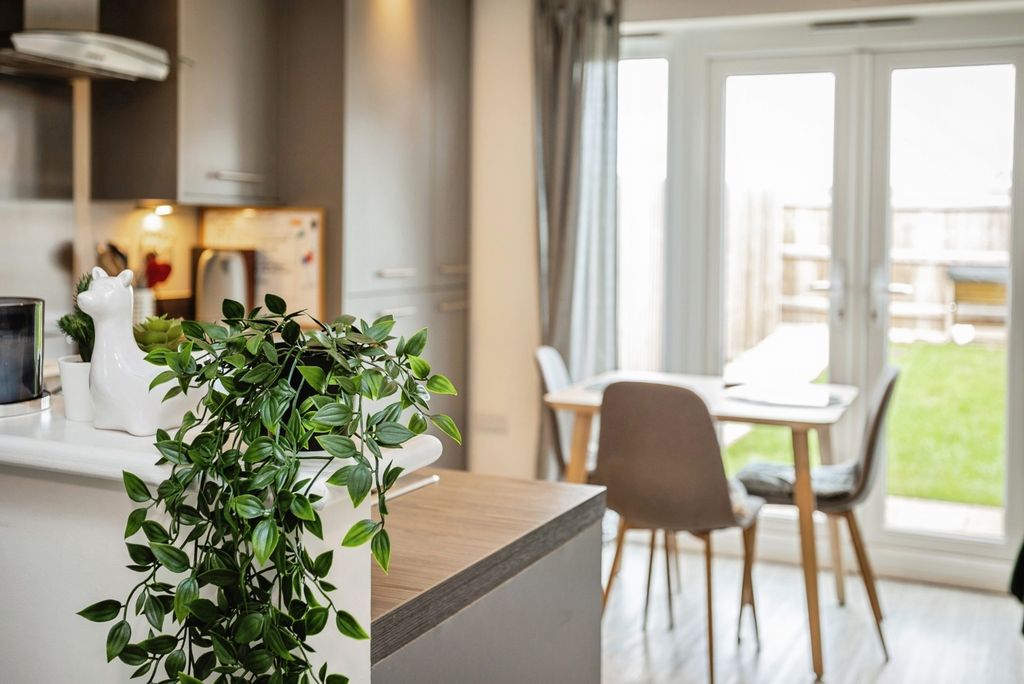 Property photo 1 of 19 Pbox-Img.Jpg