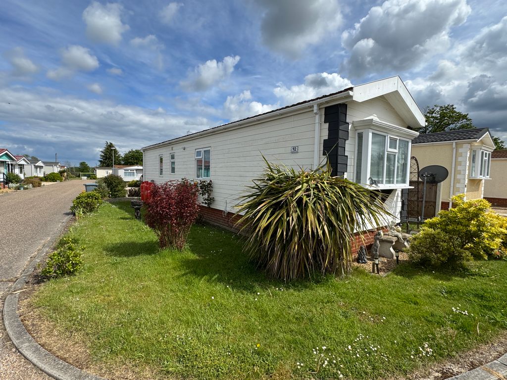 Property photo 1 of 12 Image00002