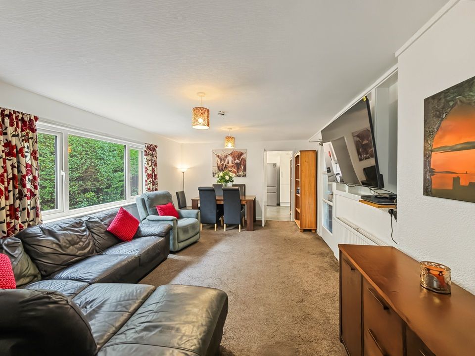 Property photo 2 of 35