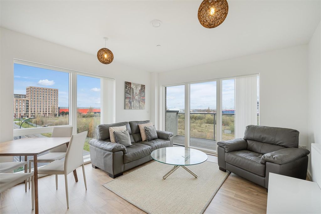 Property photo 2 of 13 Reception Room