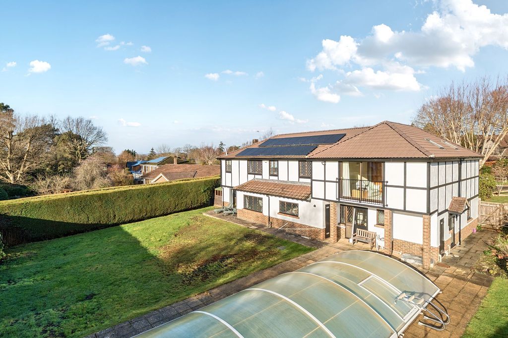 Property photo 2 of 23