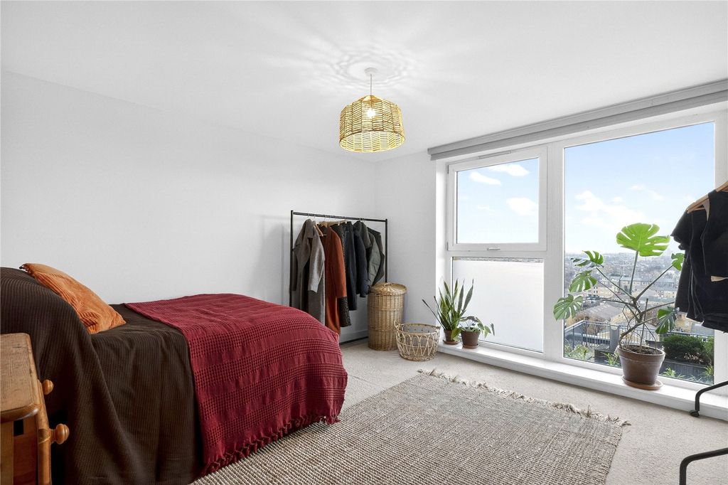 Property photo 3 of 20 Bedroom