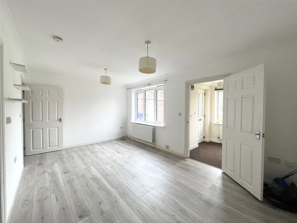 Property photo 2 of 8 Picture No. 02