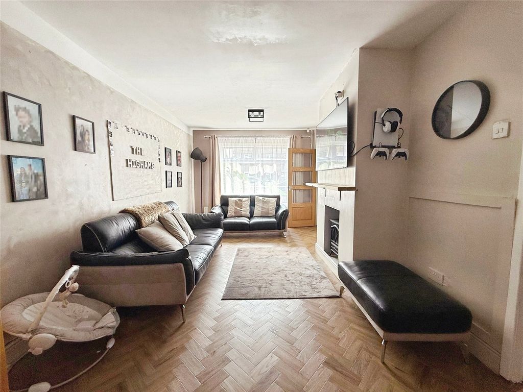 Property photo 2 of 17 Picture No. 05