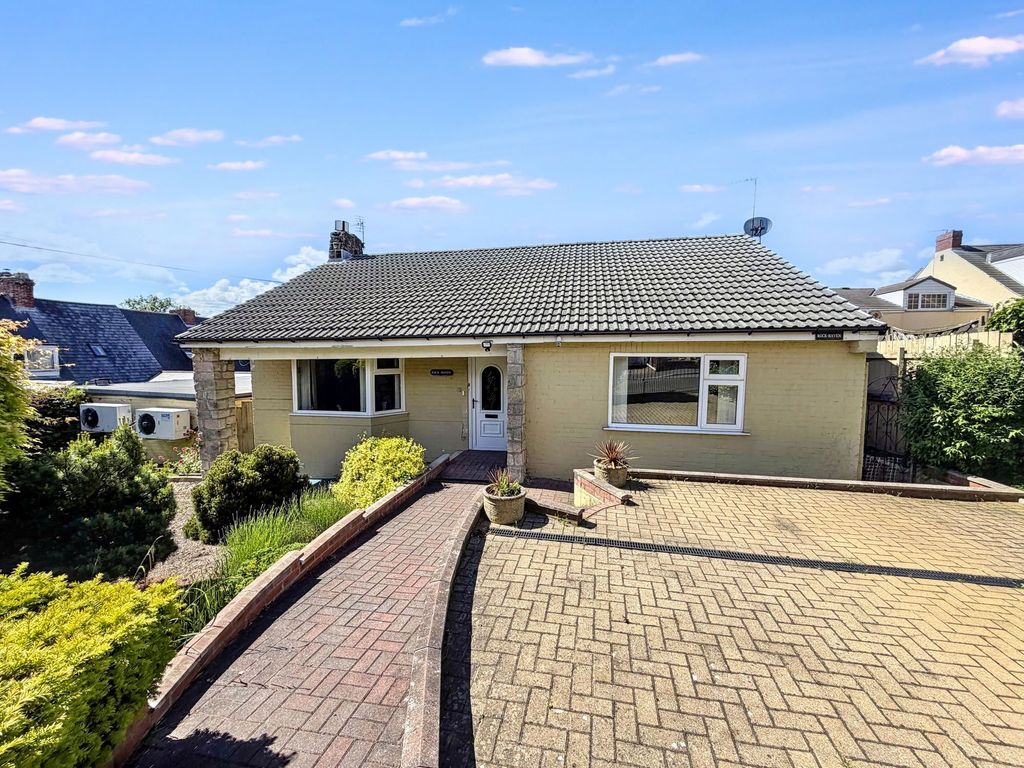 Property photo 1 of 29