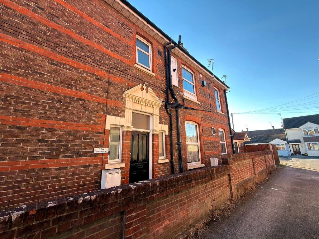 Property photo 2 of 15 Rightmove_Exterior_4.Jpg