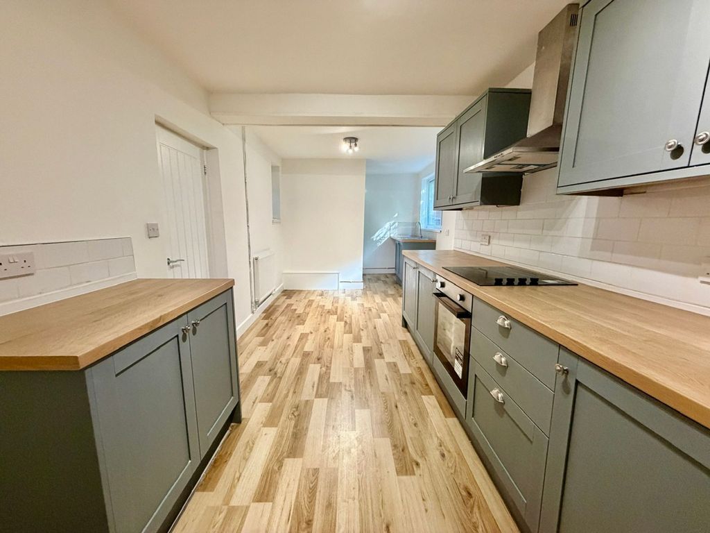 Property photo 2 of 30