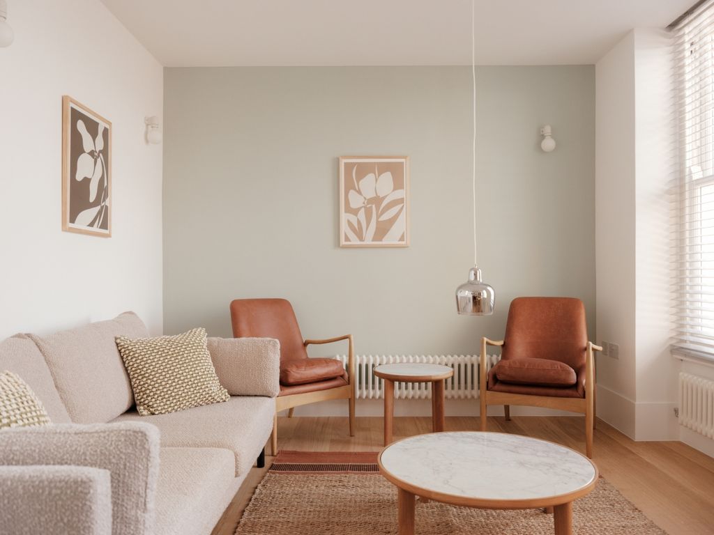 Property photo 1 of 12 Connaught Mansions_F