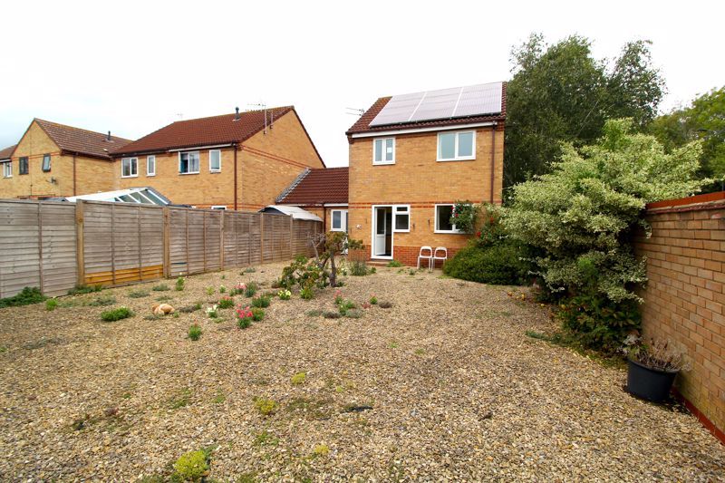 Property photo 1 of 9 Garden