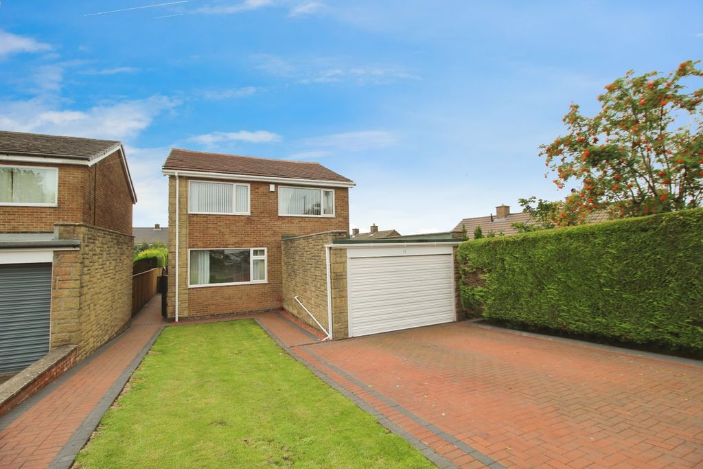 Property photo 1 of 25 External