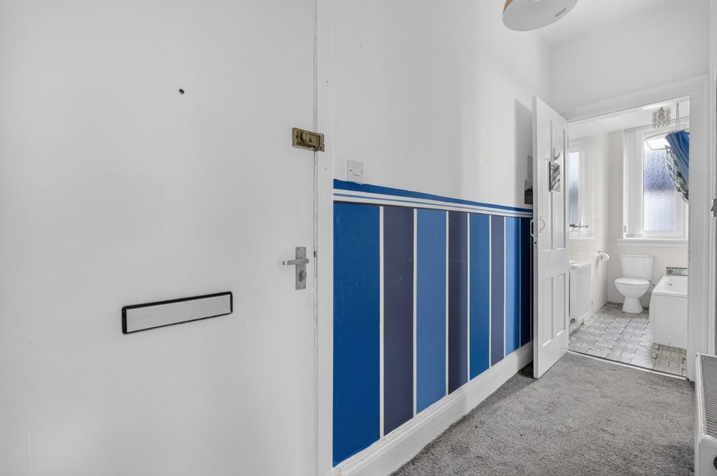 Property photo 3 of 16 43 Gateside St_ (3).Jpg