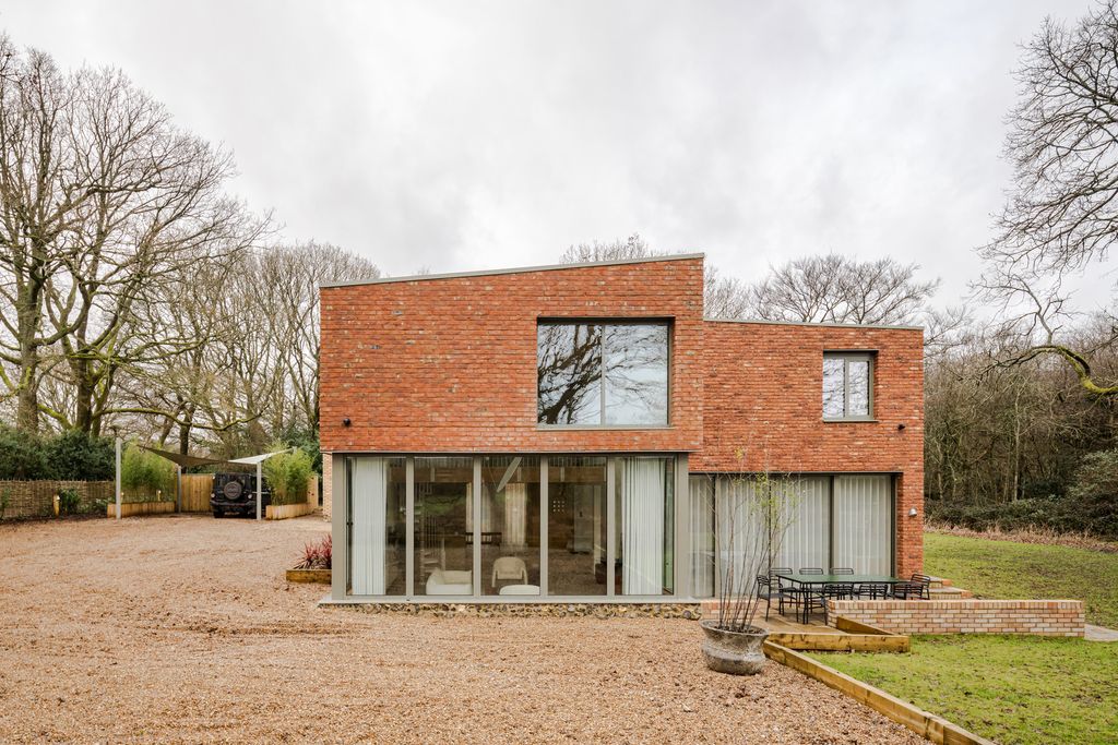 Property photo 2 of 30 A0Op6000008Fkf6Maa_N9_Webres.Jpg