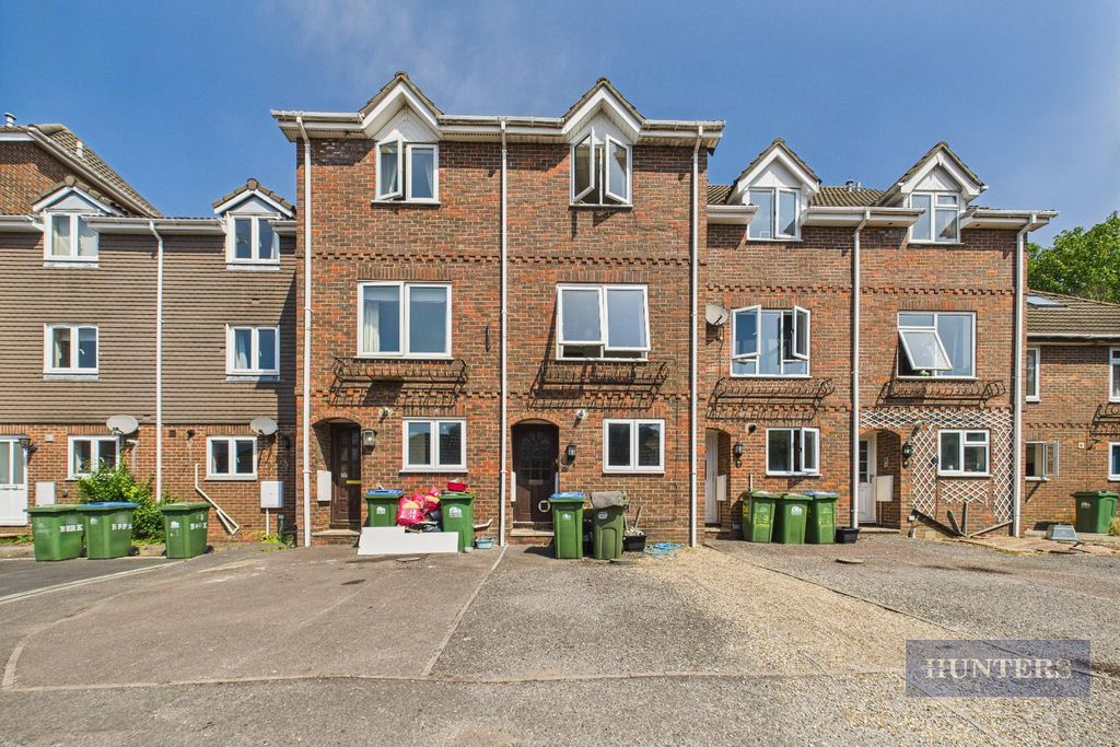 Property photo 1 of 21 Cam05152G0-Pr0133-Still022.Jpg