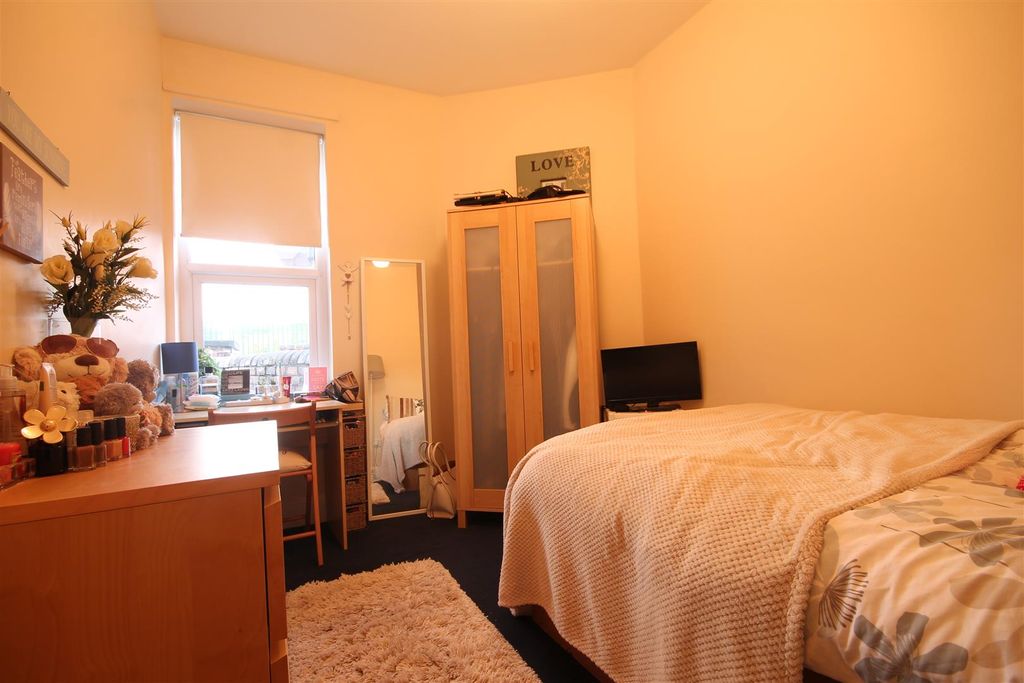 Property photo 3 of 6 3.Jpg