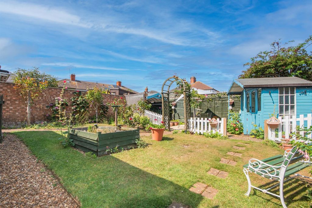 Property photo 2 of 14