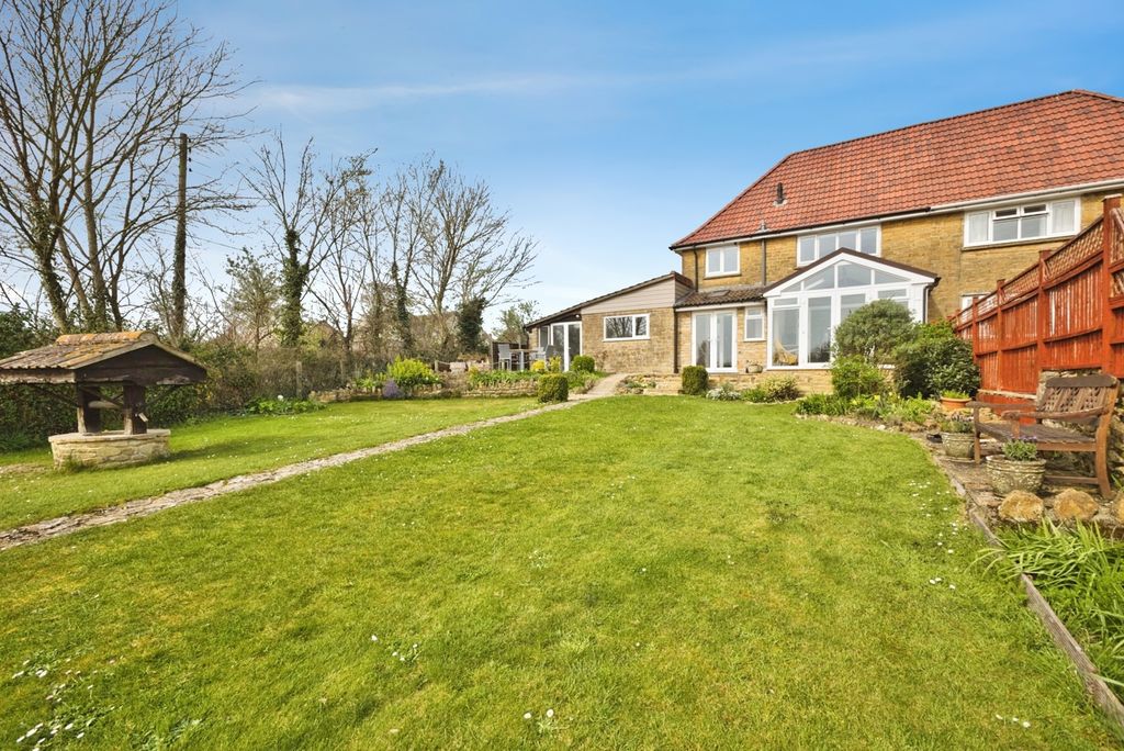 Property photo 2 of 17 Pbox-Img.Jpg