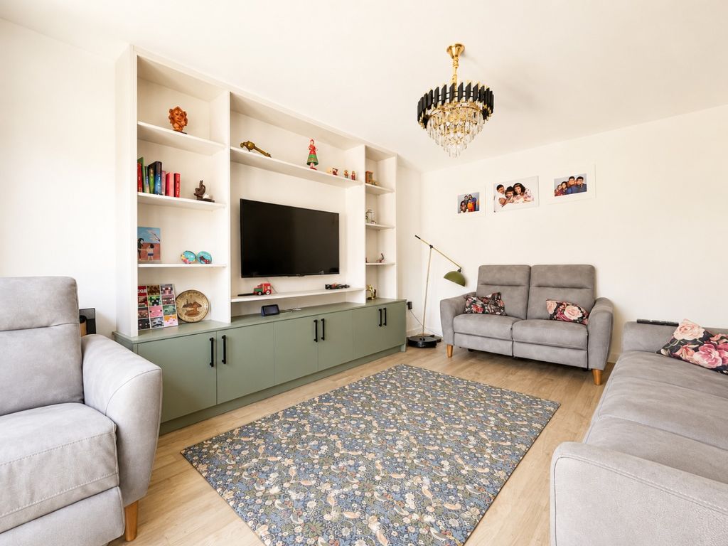 Property photo 3 of 17 5171024