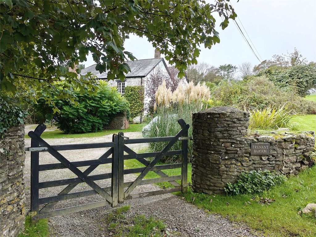 Property photo 2 of 15 Approach