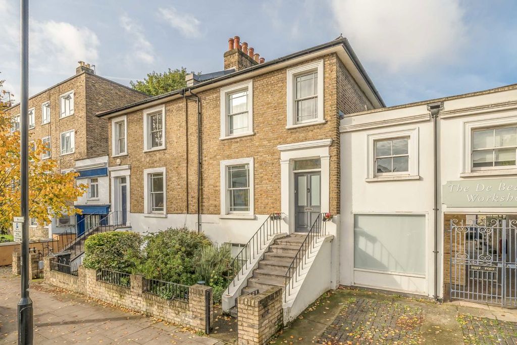 Property photo 2 of 7