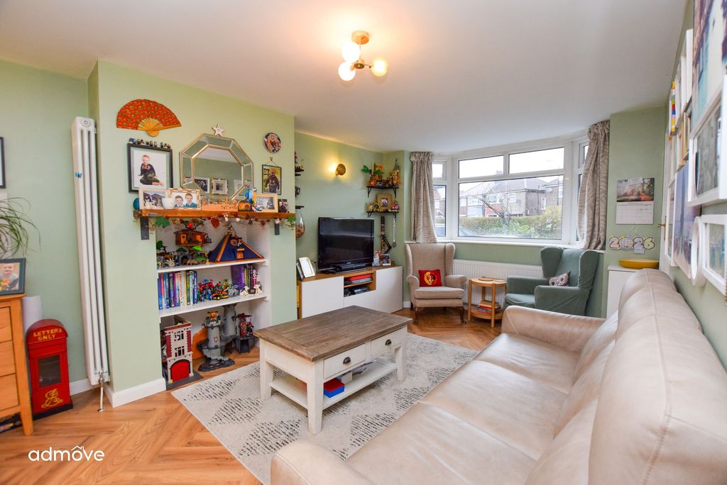 Property photo 2 of 25