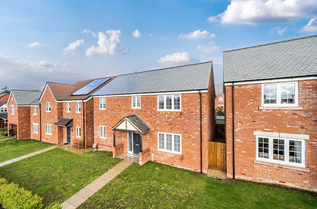 Property photo 1 of 23 1353176-2-68c44A9...