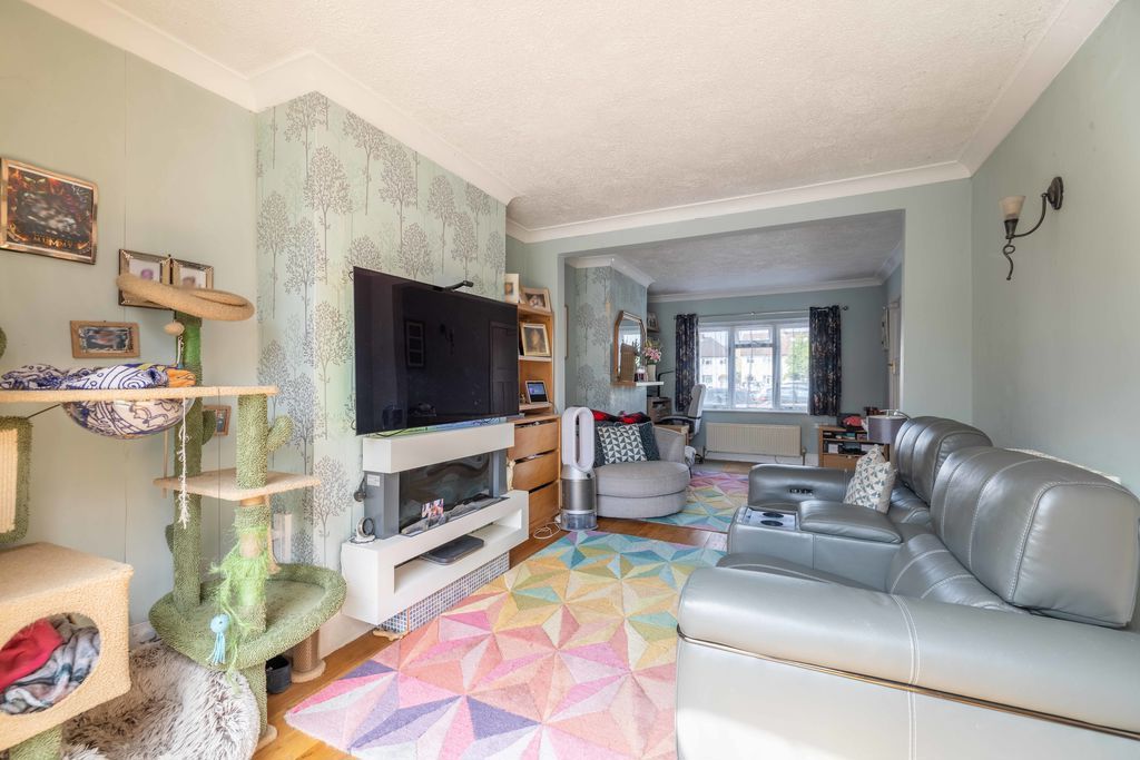 Property photo 3 of 11 Photo 9