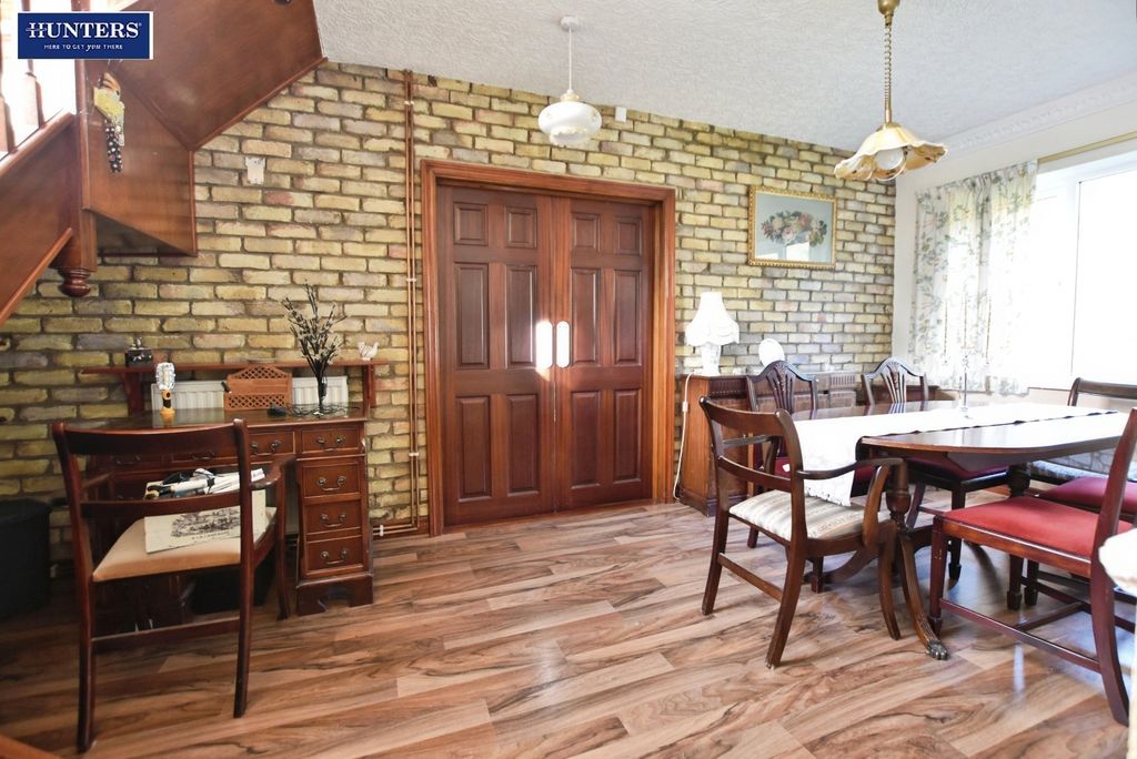 Property photo 3 of 26