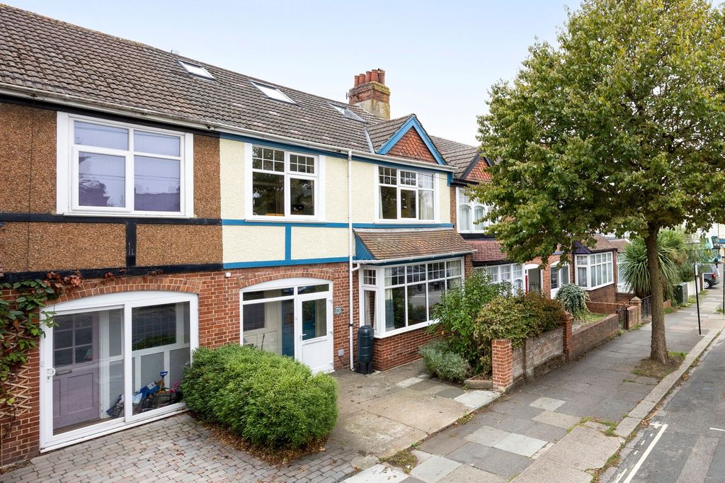 Property photo 1 of 19