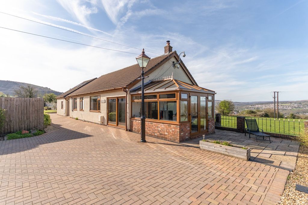 Property photo 1 of 48