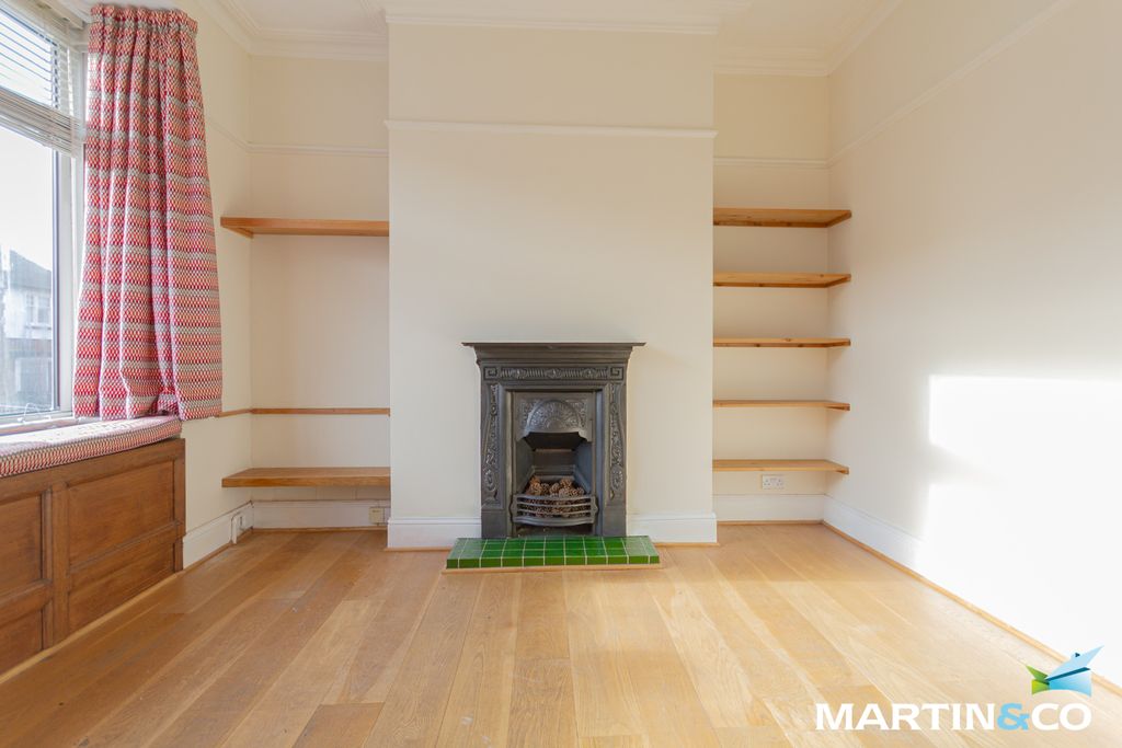 Property photo 3 of 13