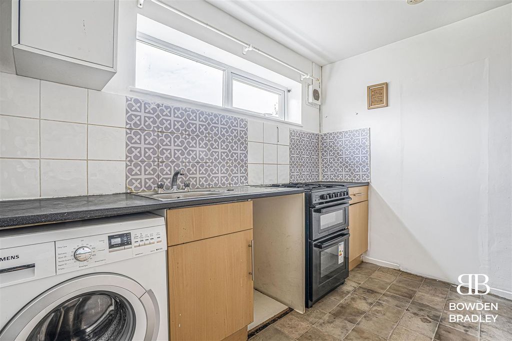 Property photo 3 of 14 A7_03337-Hdr.Jpg