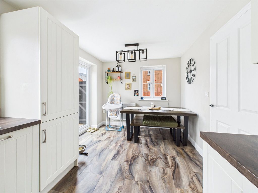 Property photo 2 of 19 Picture No. 13