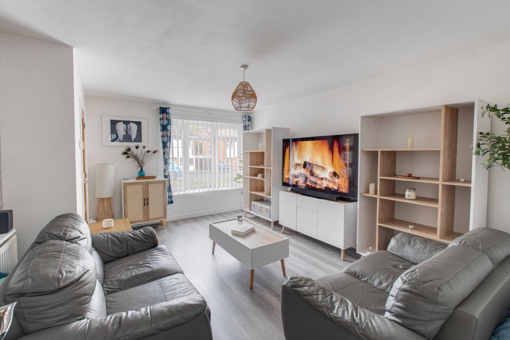 Property photo 2 of 21 Picture No. 19