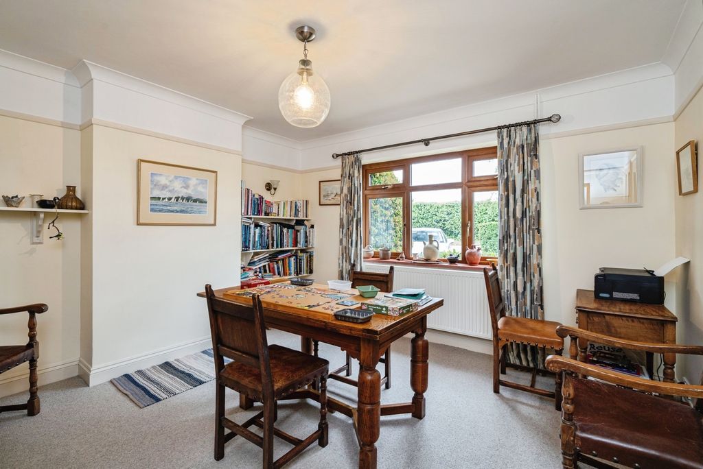 Property photo 3 of 32 Pbox-Img.Jpg