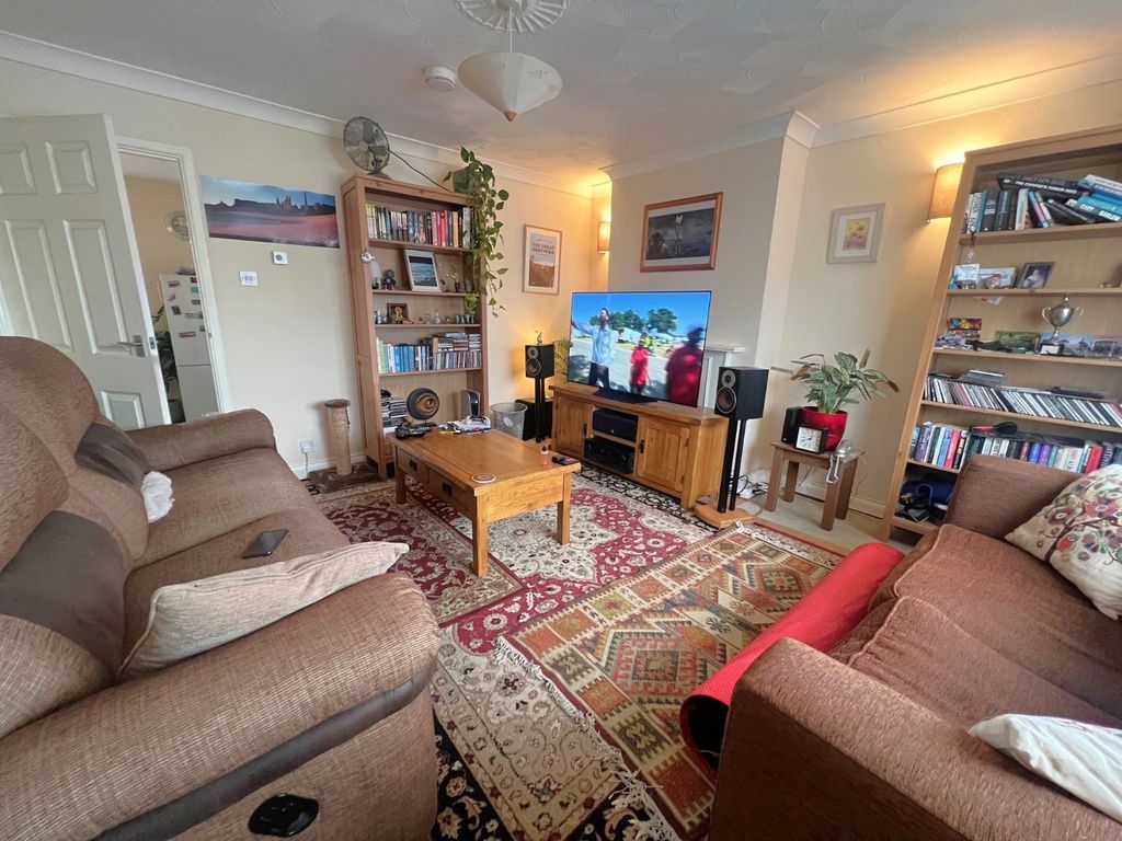 Property photo 3 of 11 Picture No. 17