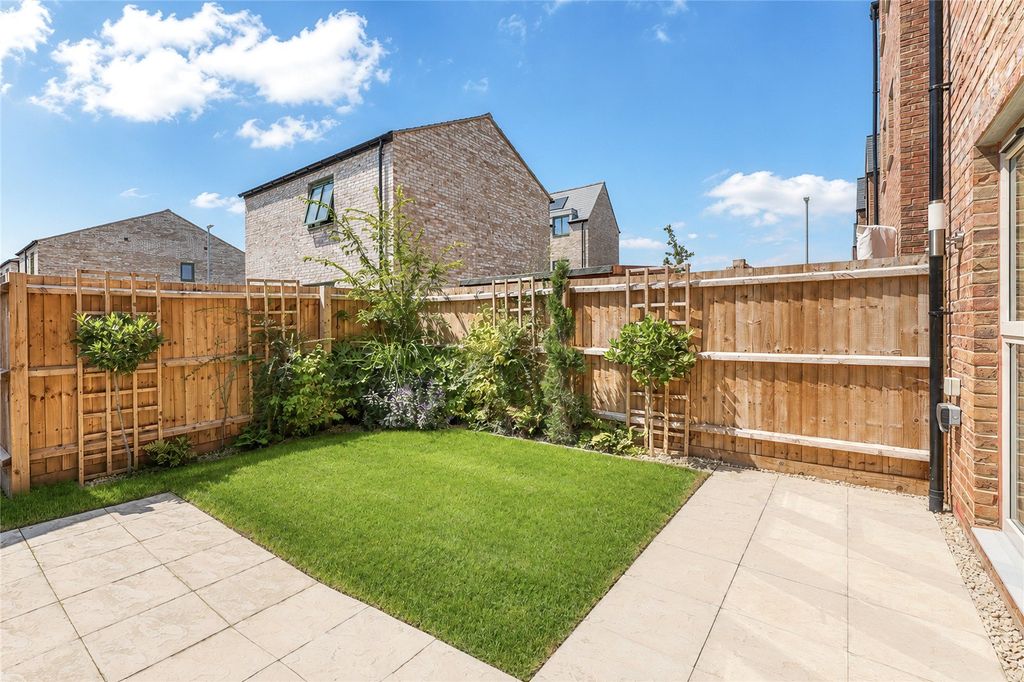 Property photo 2 of 12 Picture No. 01