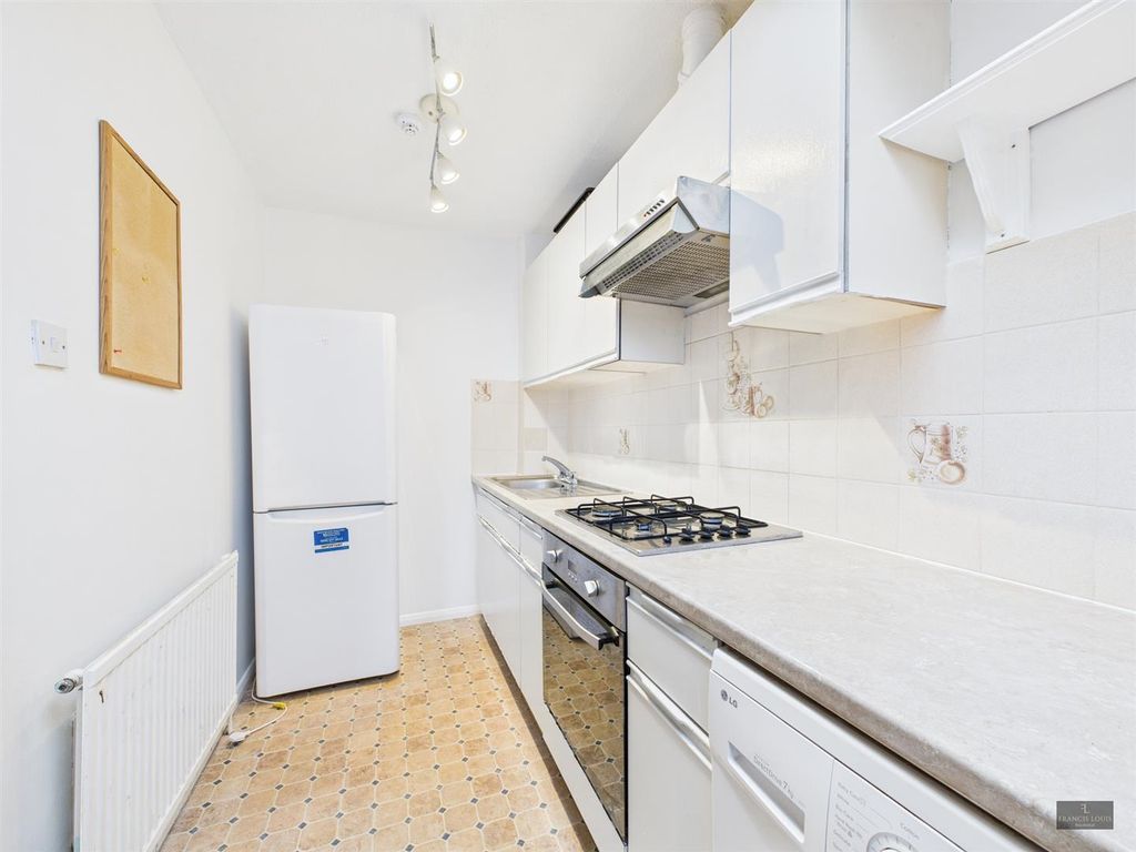 Property photo 3 of 7 Cam02887G0-Pr0518-Still001.Jpg