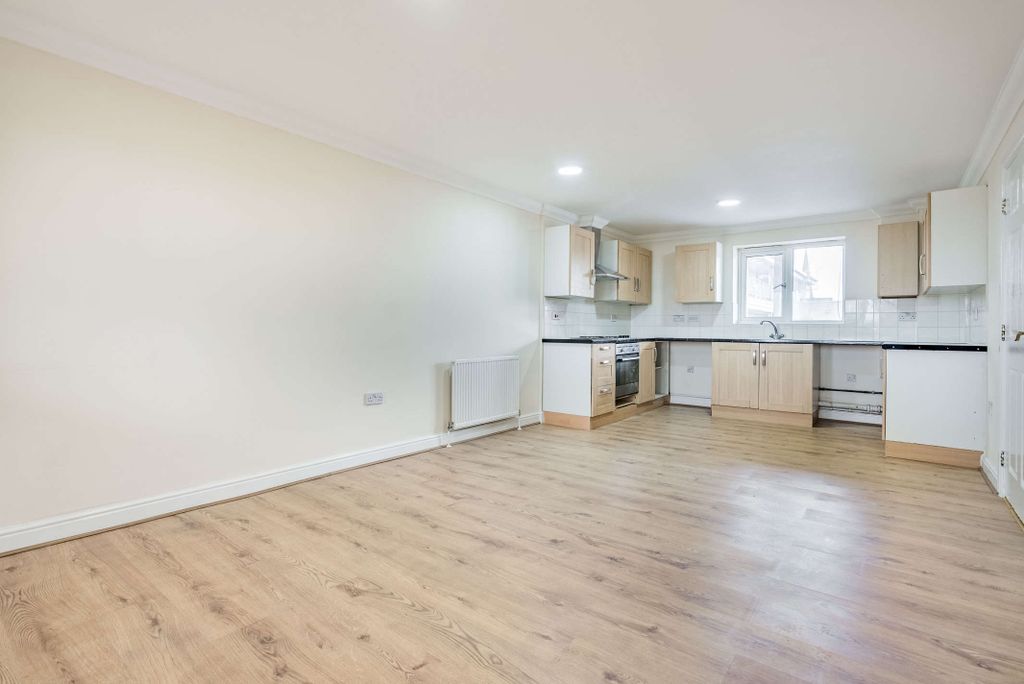 Property photo 3 of 18 Photo #3