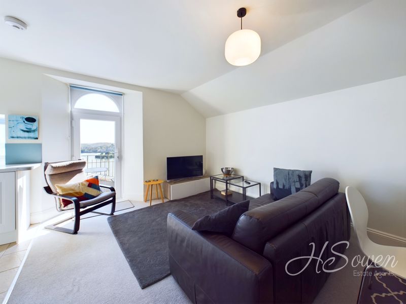 Property photo 3 of 13 Photo 6
