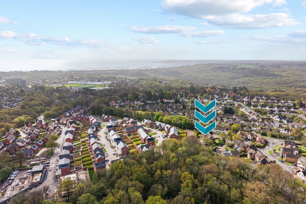 Property photo 2 of 21