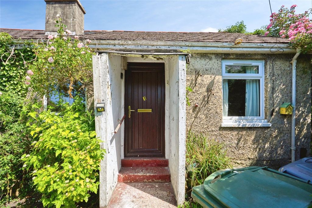 Property photo 2 of 15 Picture No. 17