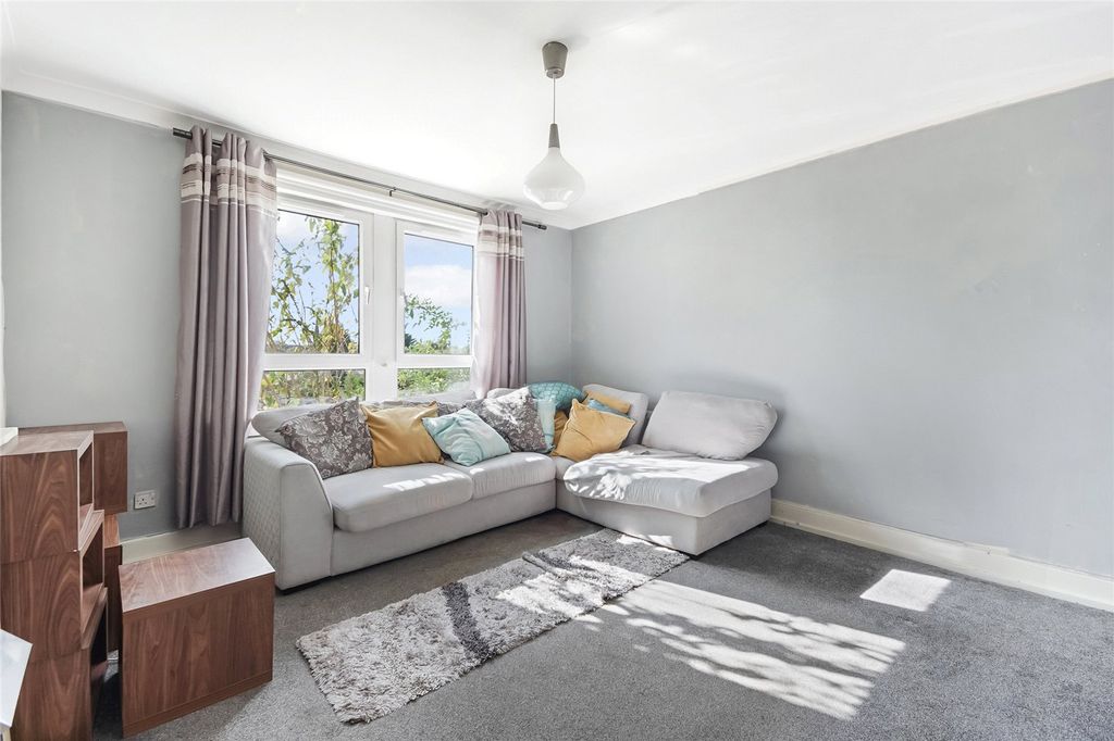 Property photo 3 of 21 Picture No. 03