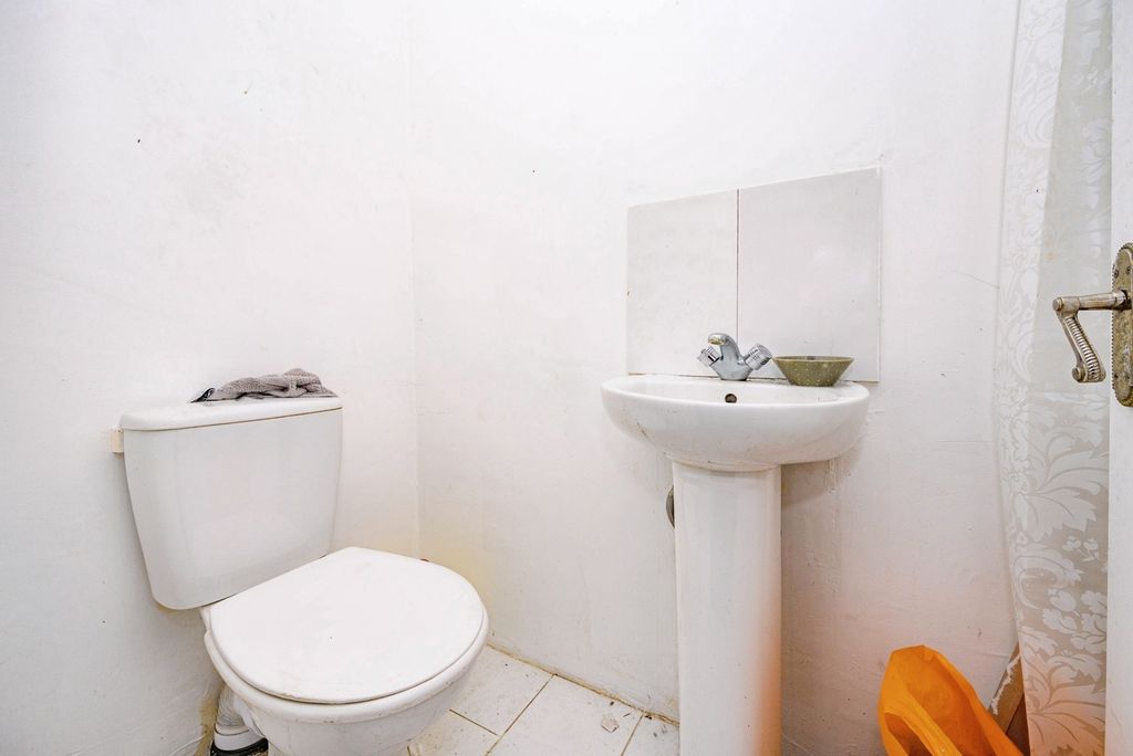 Property photo 3 of 14 Pbox-Img.Jpg