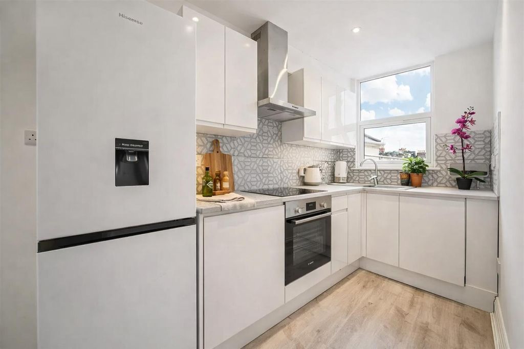 Property photo 3 of 6 3E423d24-c383-4Da4-A9Fa-85A26Ed165Ae.Png