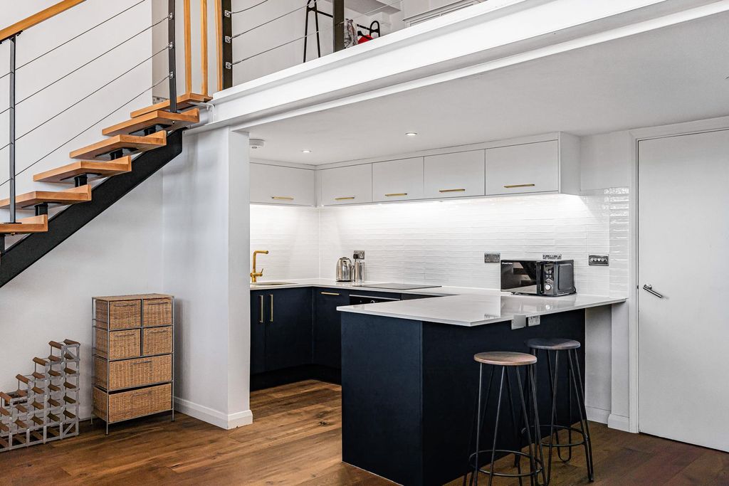 Property photo 3 of 22 Photo 2